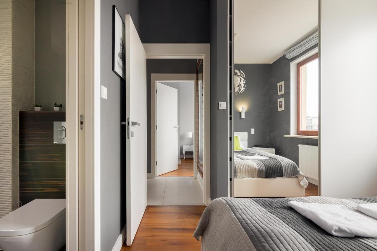 Hlonda Deluxe Apartment With Terrace Warschau Buitenkant foto