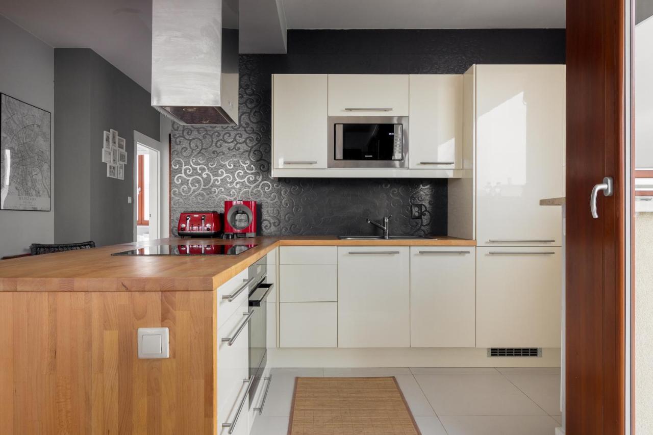 Hlonda Deluxe Apartment With Terrace Warschau Buitenkant foto