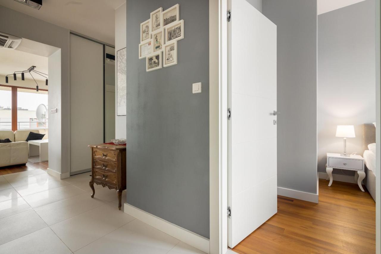 Hlonda Deluxe Apartment With Terrace Warschau Buitenkant foto